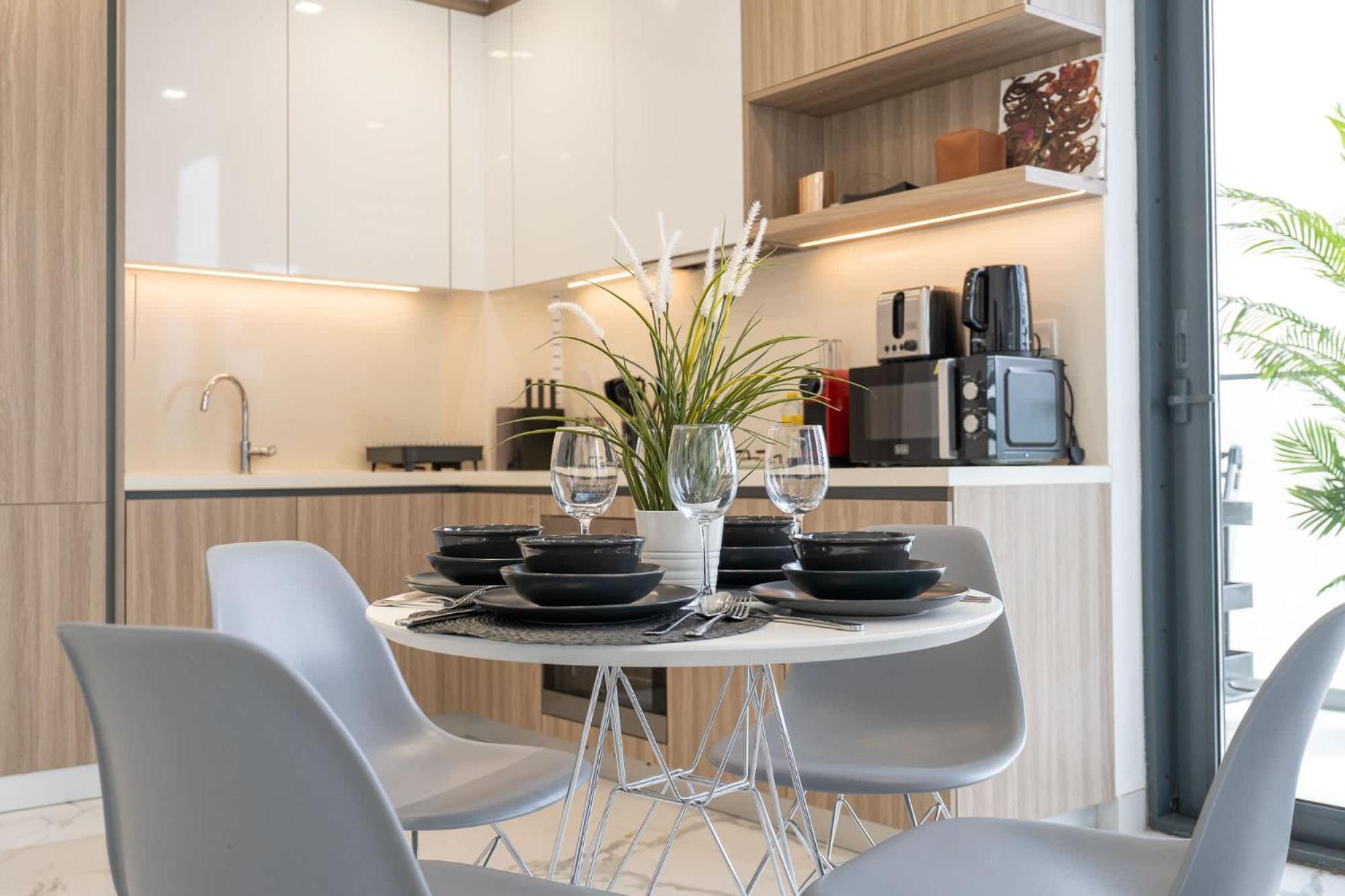 Incredible 1br In Hills * Dubai