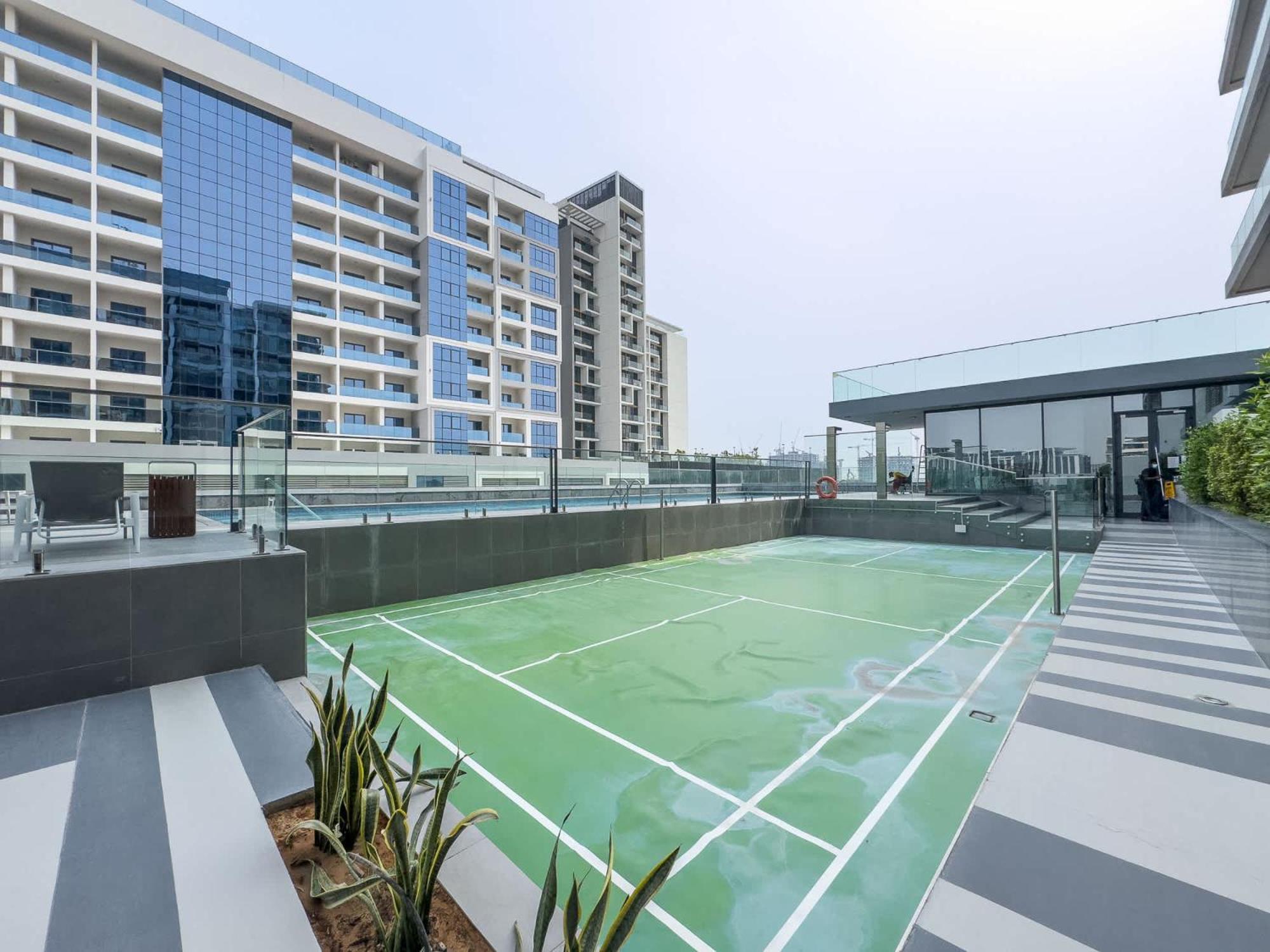 Incredible 1br In Hills * Dubai